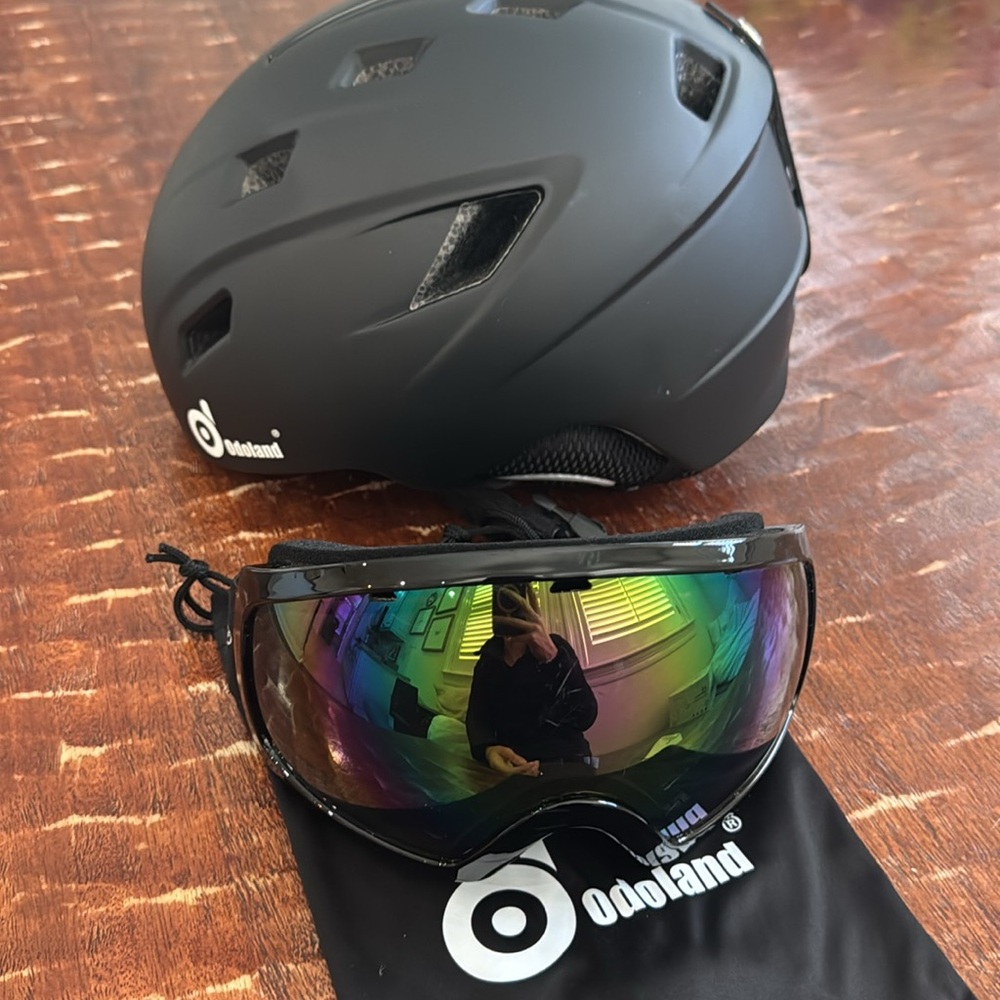 Youth Odoland Ski Helmet and Goggles